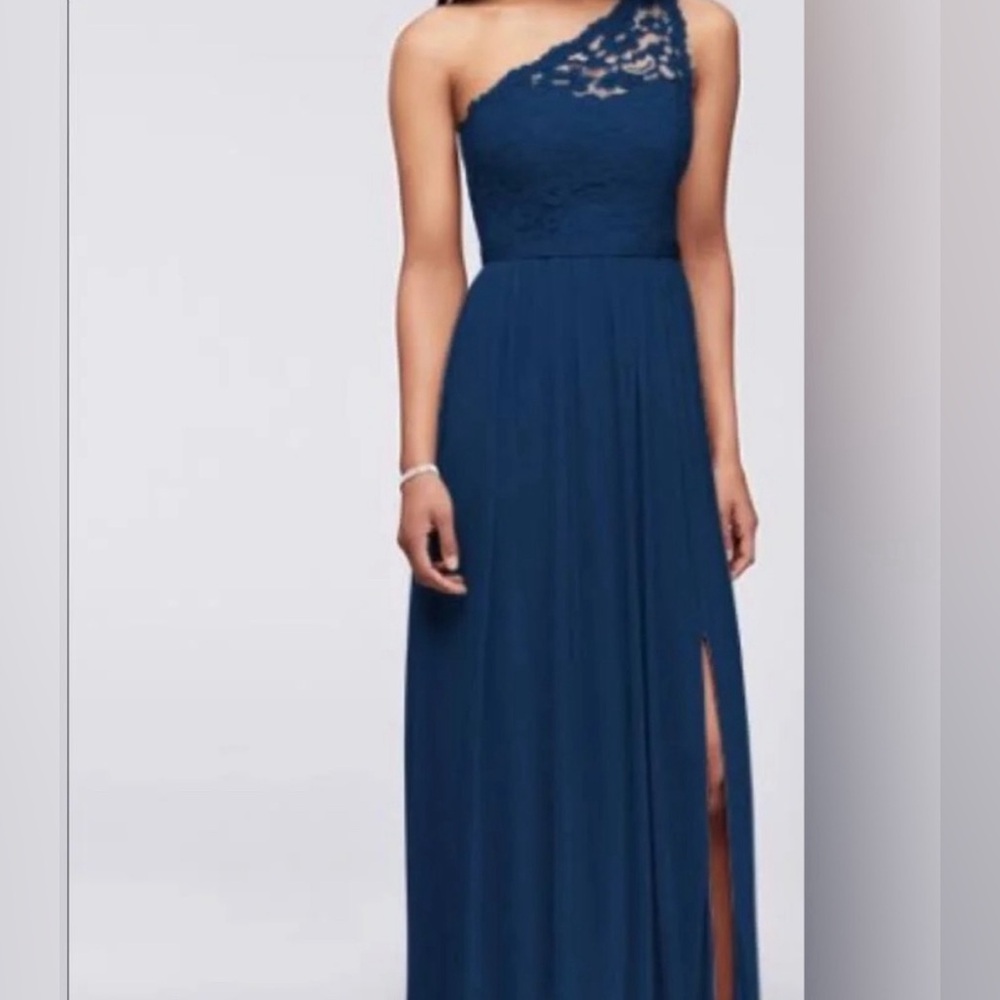 David’s Bridal Long One shoulder Lace Dress size 12 NEW with tags